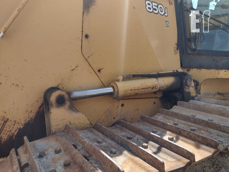 2007-deere-850j-image-13