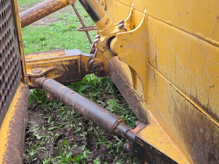 2006-komatsu-d65ex-image-14