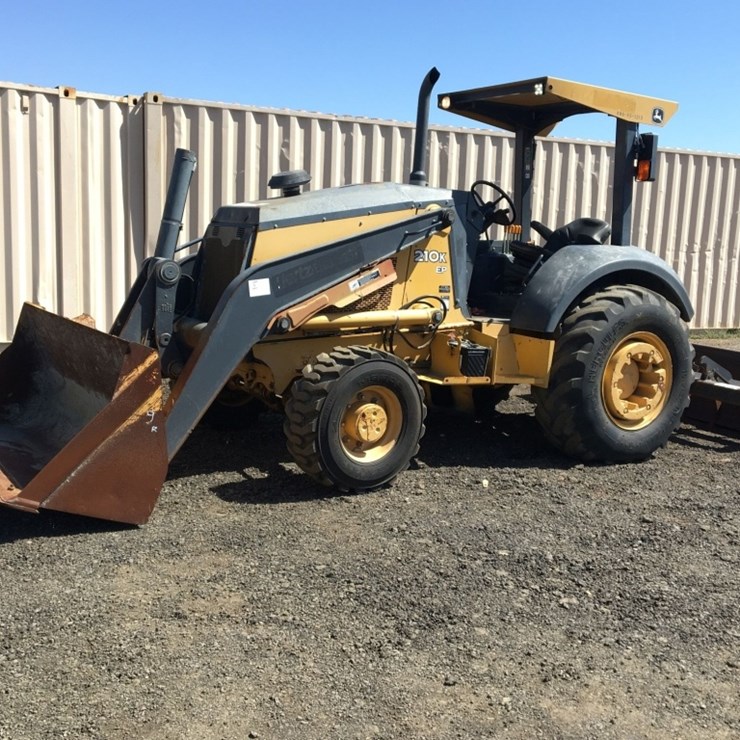 2005 DEERE 210LE