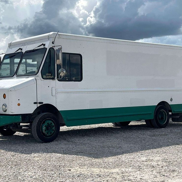 2012 WORKHORSE W62