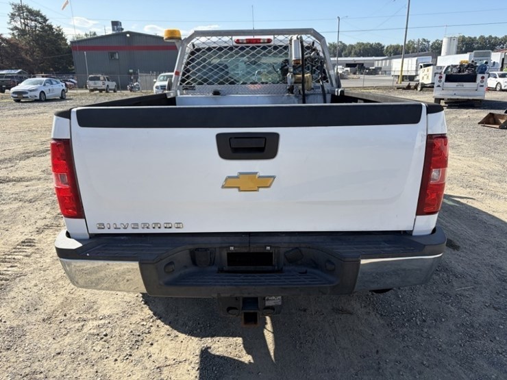 2013-chevrolet-silverado-2500-image-5