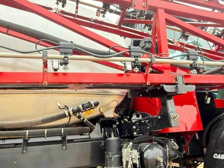 2024-case-ih-trident-5550-image-28