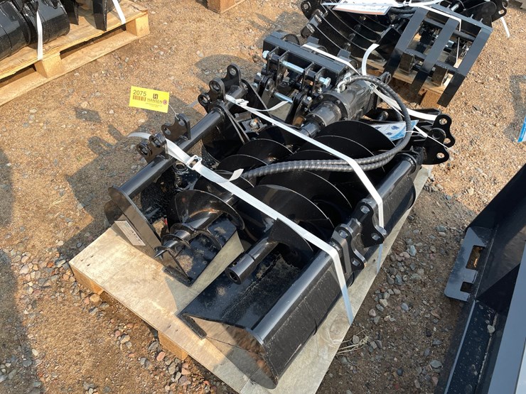 #2075-•-2026-agt-mini-excavator-attachment-image-4