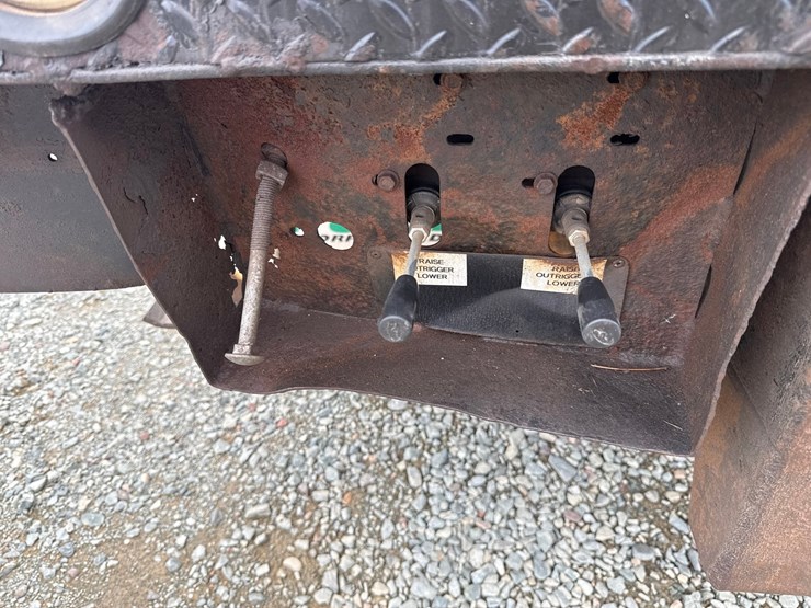 2008-international-durastar-4300-image-38