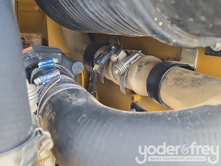 2023-caterpillar-259d3-image-38