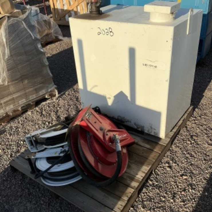 STEEL OIL TANK & HOSE REELS