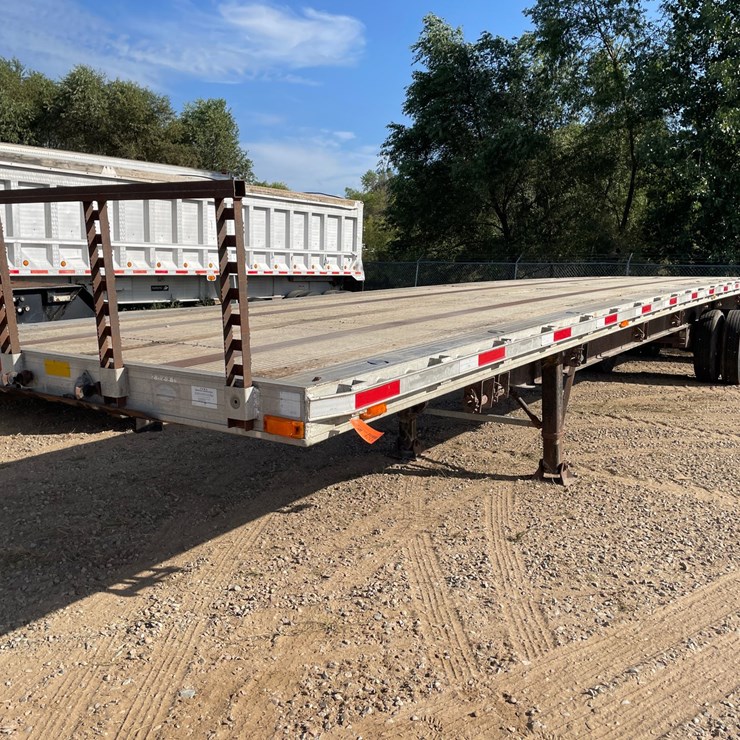 #1324 • Flatbed Semi Trailer **Parts Only** (No Title)