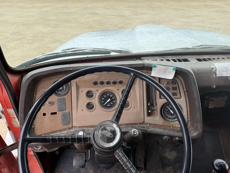 1980-ford-f800-image-10