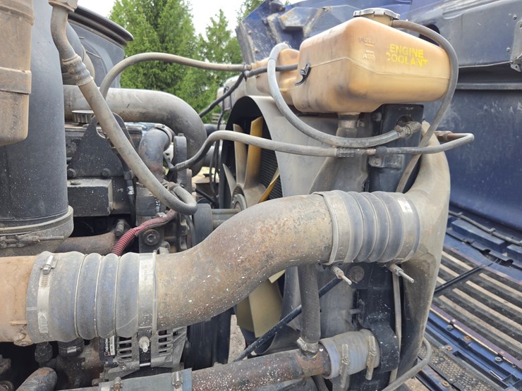 2002-sterling-l9500-image-55