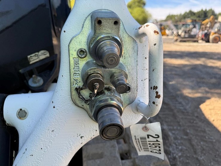 2022-bobcat-t76-image-11