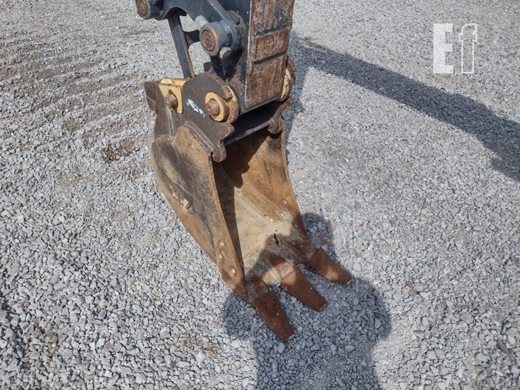 2021-deere-35g-image-22