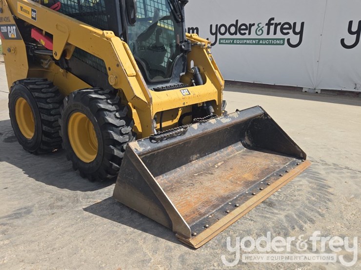2019-caterpillar-226d-image-14
