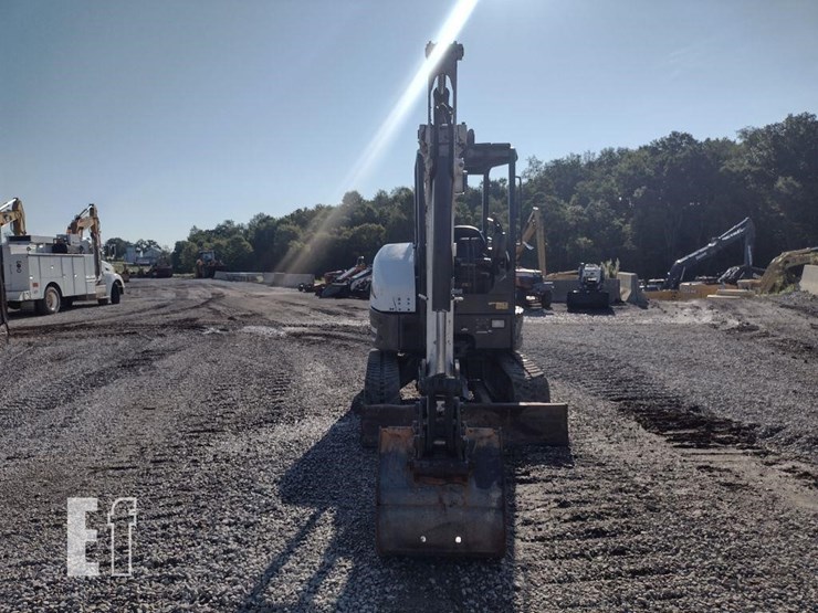bobcat-e32-image-2