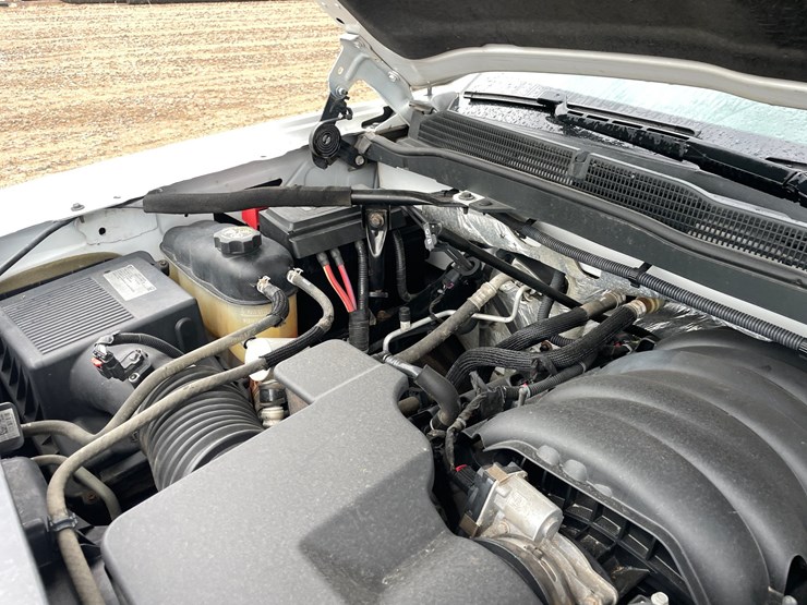 2015-chevrolet-1500-image-35