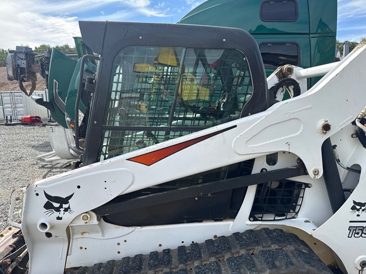 2019-bobcat-t595-image-16
