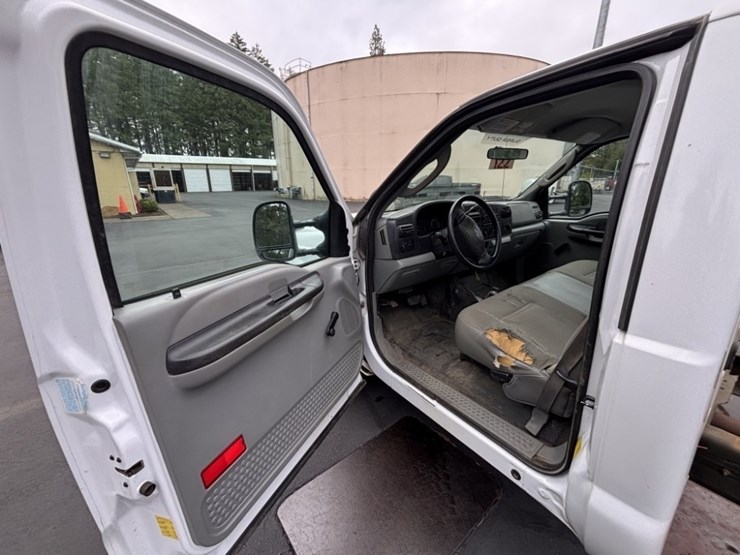 2007-ford-f350-xl-image-19