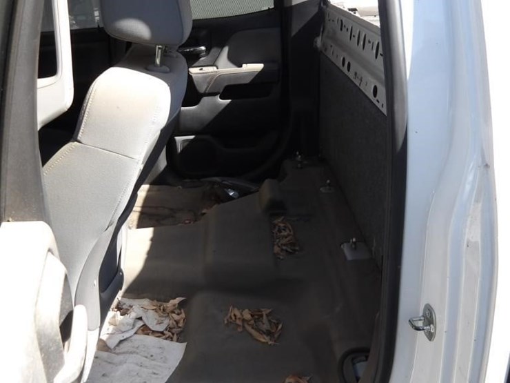 2015-gmc-sierra-3500-image-29