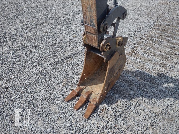 2021-deere-35g-image-24