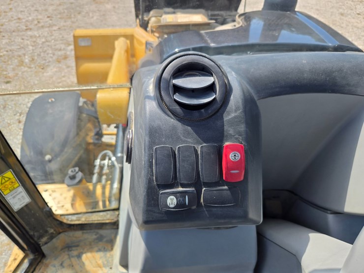 caterpillar-420e-image-53