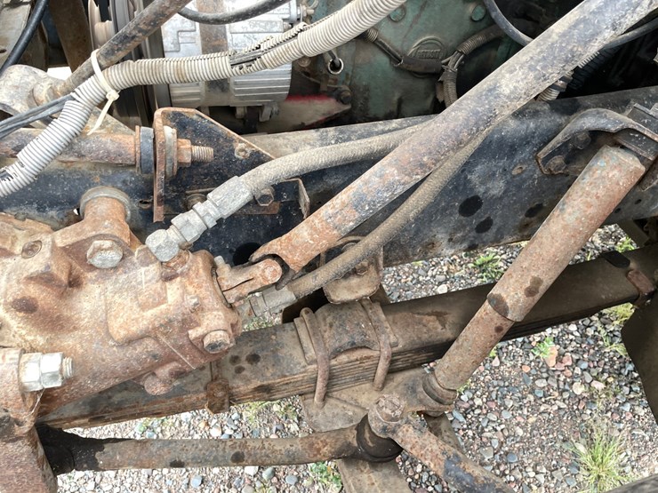 #1451-•-1979-international-f2275-grain-truck-(has-mn-title)-image-27