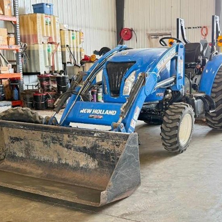 2017 NEW HOLLAND BOOMER 35