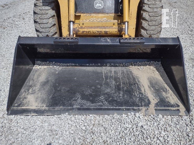 2002-deere-250-image-15