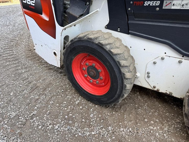 2021-bobcat-s62-image-12