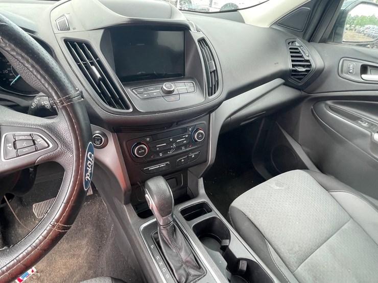 2019-ford-escape-image-19