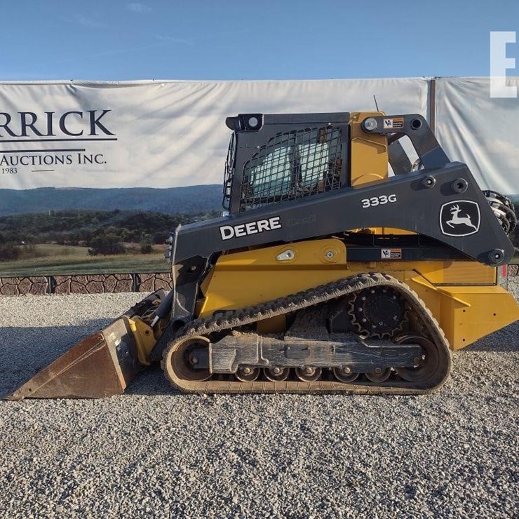 DEERE 333G