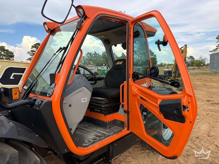 2023-jlg-ag925-8,000lbs-rough-terrain-telehandler-image-35