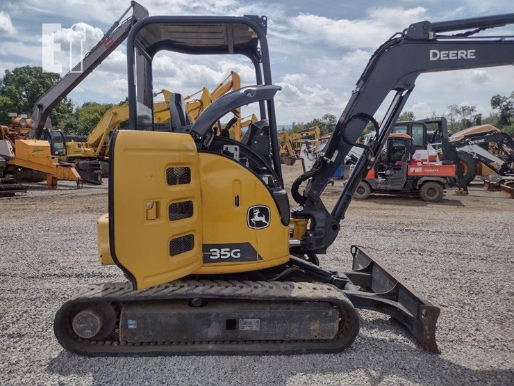 2021-deere-35g-image-26