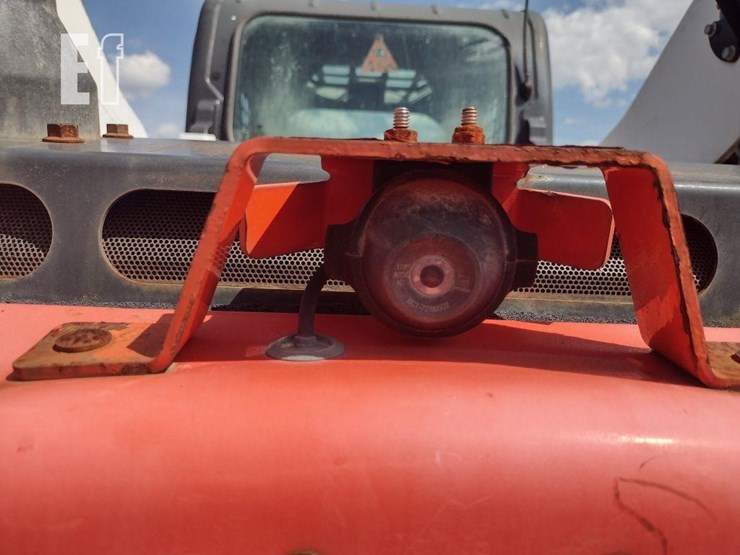 2020-bobcat-t770-image-17