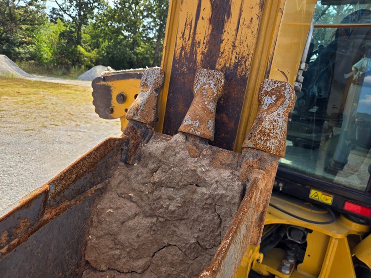 caterpillar-420e-image-74