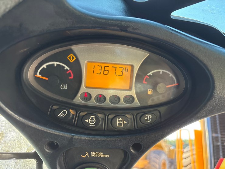 2019-bobcat-t595-image-48