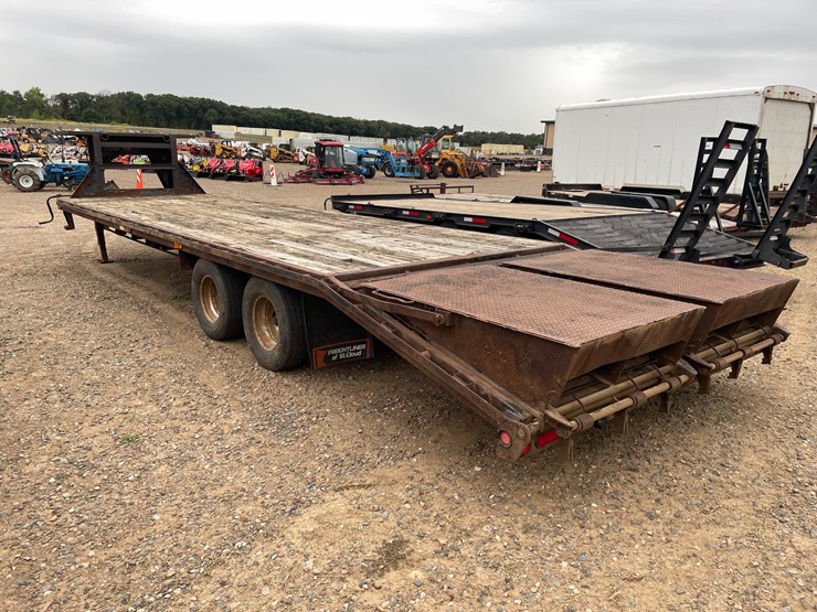 #1349-•-2014-pj-gooseneck-trailer-(has-mn-title)-image-15