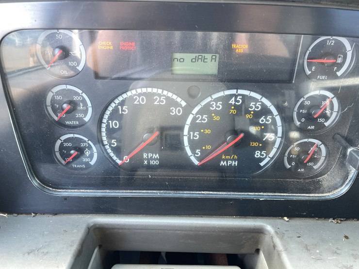 #1455-•-2003-sterling-salt-truck-(has-mn-title)-image-45