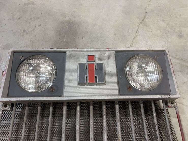 (3)-international-harvester-grille-inserts-image-12