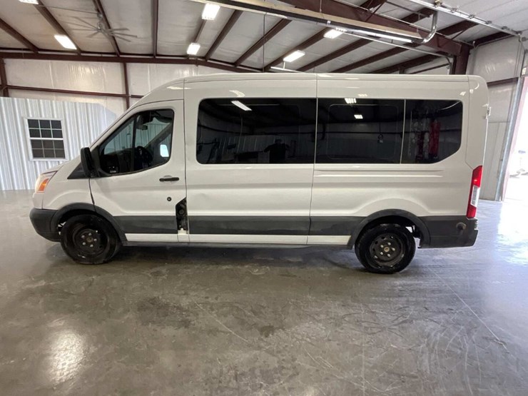 2017-ford-transit-image-7
