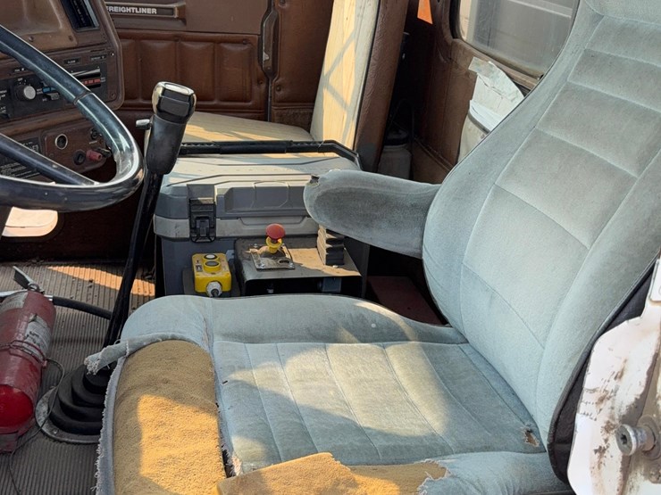 1987-freightliner-flc-grain-truck-image-10