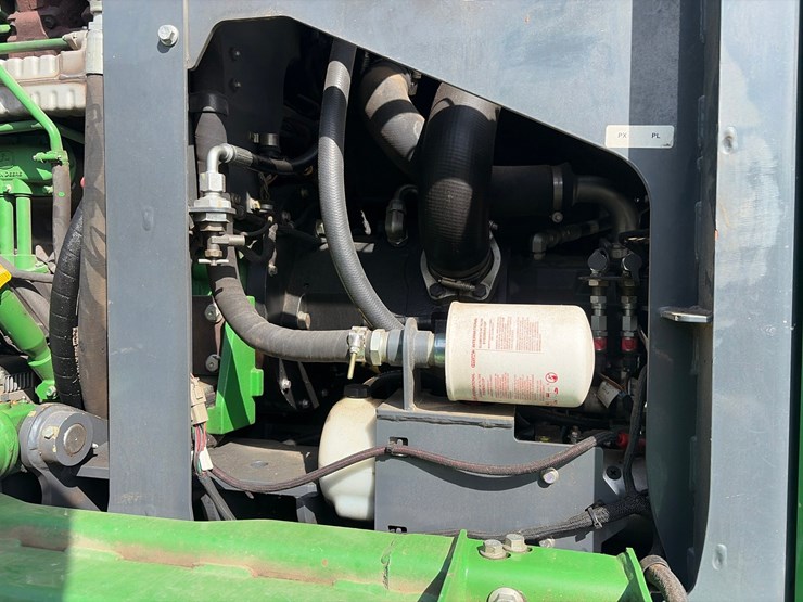 2015-deere-853m-image-34
