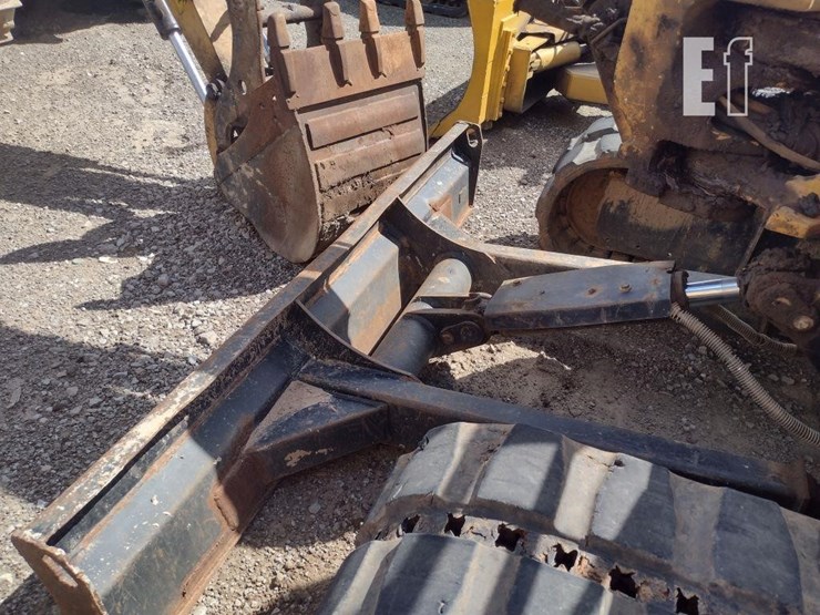 caterpillar-305e2-image-30