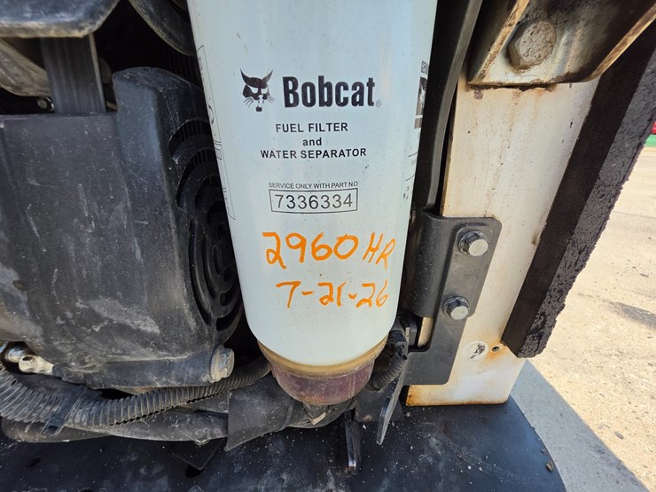 2022-bobcat-t770-image-17