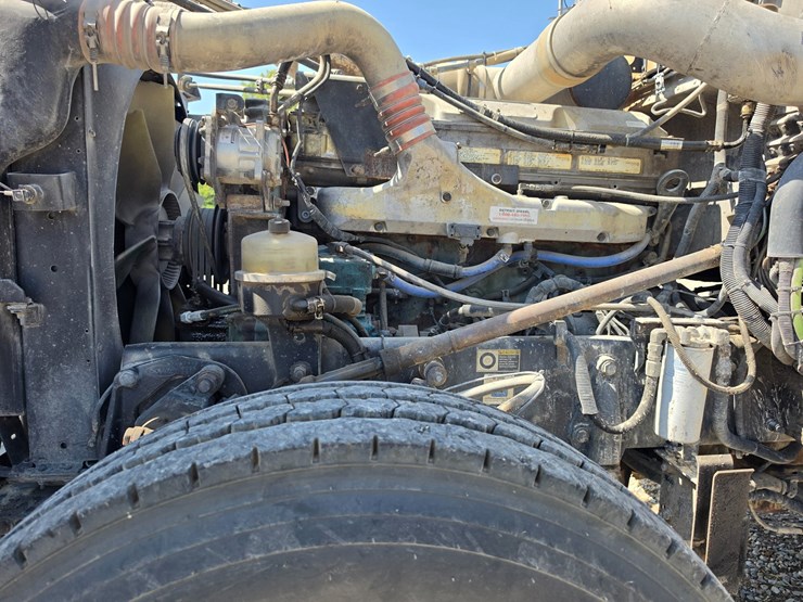 2005-peterbilt-379-image-77