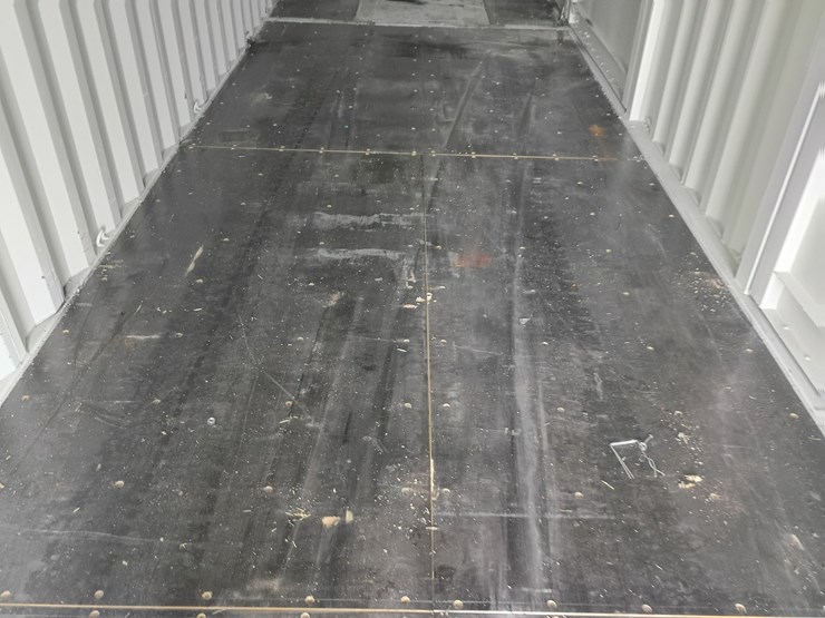 #l85-000-•-40ft-container-image-12