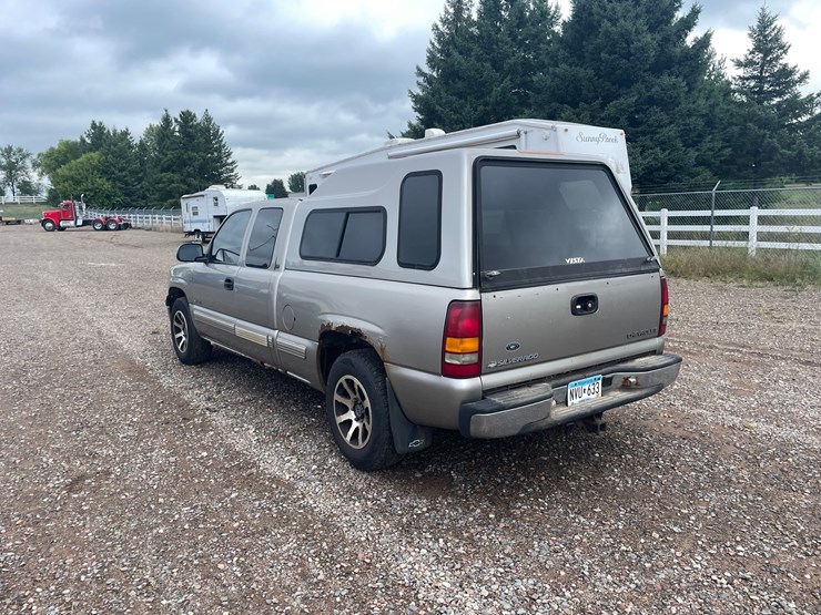 2000-chevrolet-silverado-1500-lt-image-3