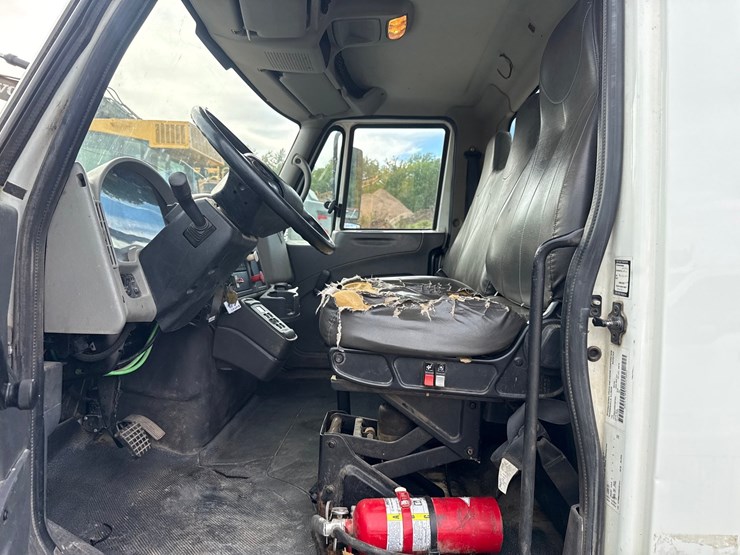 2008-international-durastar-4300-image-69