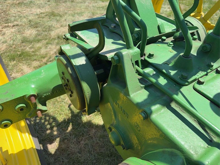 john-deere-b-image-23