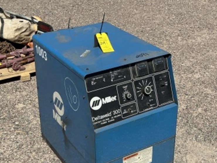 miller-deltaweld-300-dc-welding-source-image-4