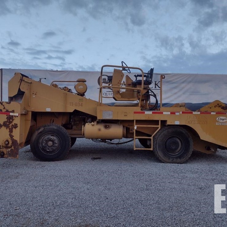 92 ETNYRE M-209-91 CHIP SPREADER