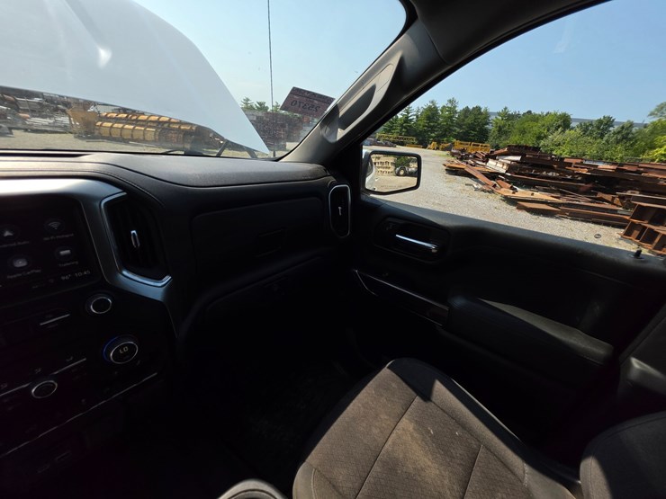 #25370-•-2019-chevrolet-silverado-pickup-truck-image-29